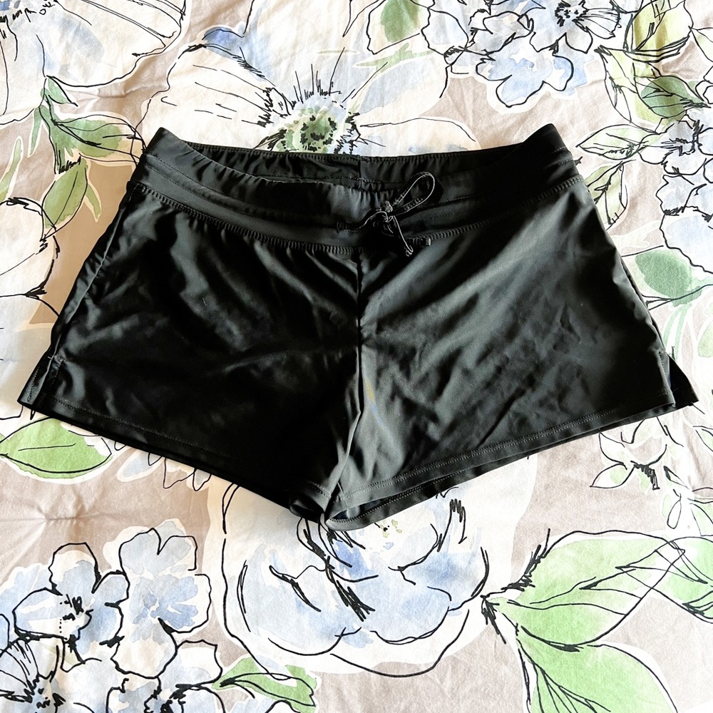 Bathing suit shorts